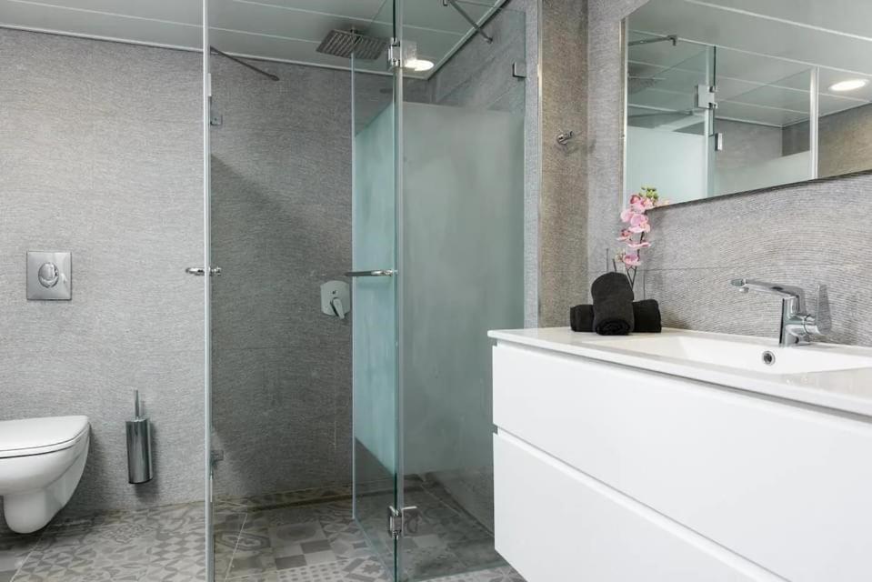 Garden Luxury Apartment By Nimi Group Tel Aviv Bagian luar foto
